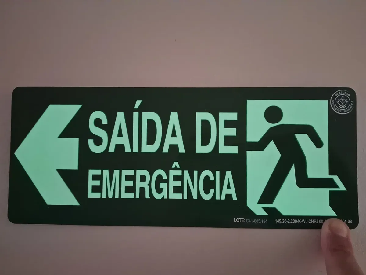 kit placas rota de fuga esquerda Kit 6 Placas Rota de Fuga Esquerda Fotoluminescentes em imagem principal Visual Sete - imagem 4