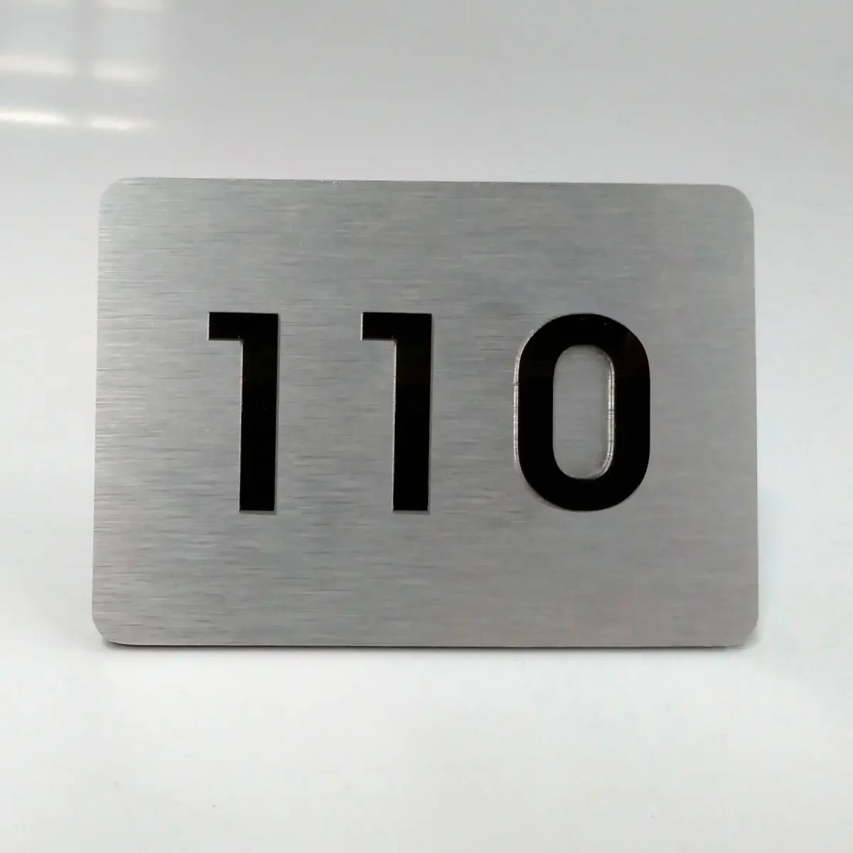 Placa de apartamento em aço inox escovado com 3 números - imagem 3