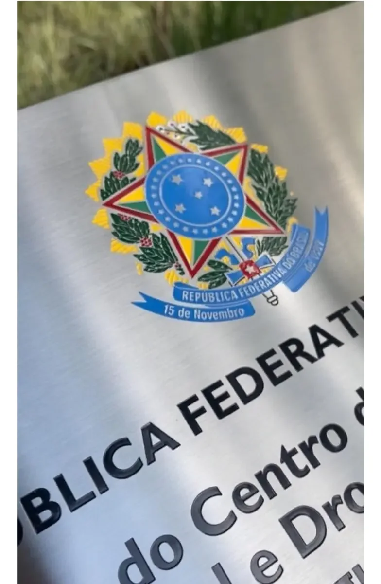 Placa de inauguração em aço inox baixo relevo 70x50 cm - imagem 3